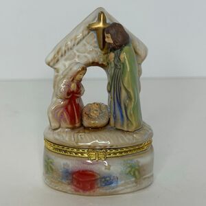 Hand Painted Porcelain Hinged Trinket Box Depicting Nativity Scene